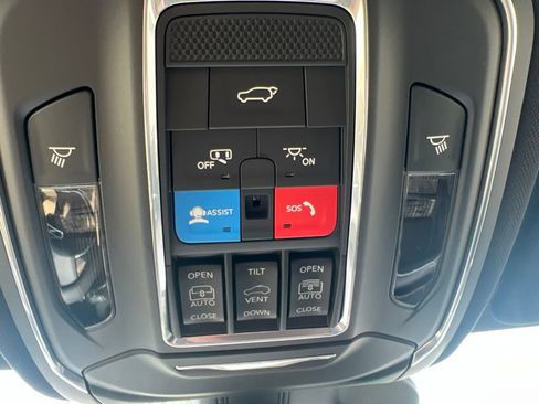 New 2026 Jeep Grand Cherokee Limited AWD/4WD image 29