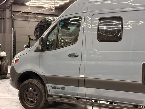 Used 2022 Mercedes-Benz Sprinter 2500 image 9