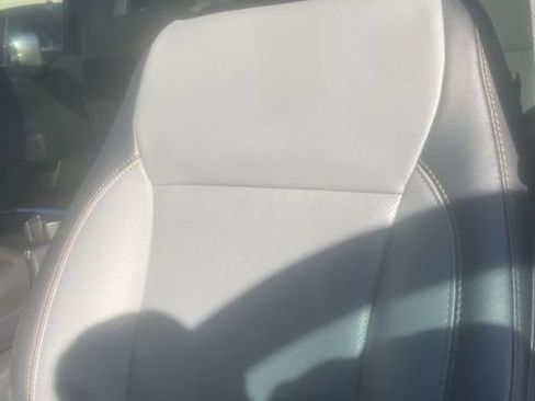 Used 2024 Ford F150 Lightning Lariat image 3