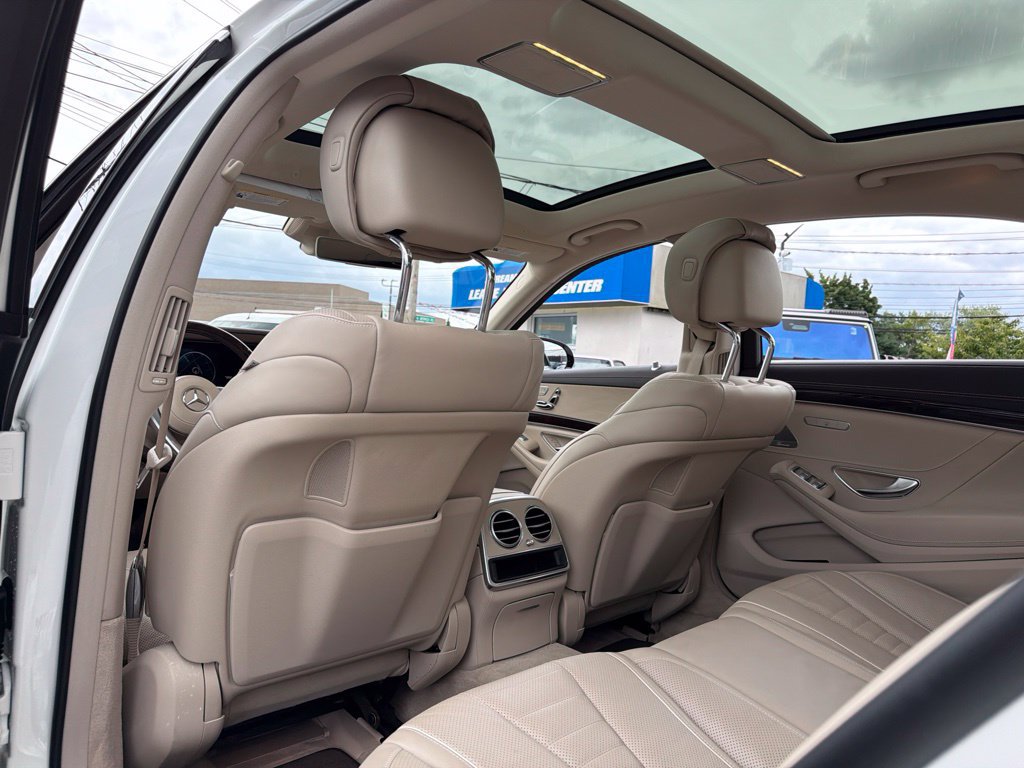 Used 2020 Mercedes-Benz S 560 4MATIC Sedan image 33