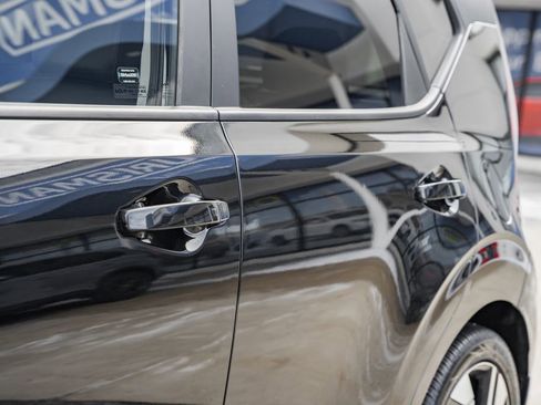 Used 2023 Kia Soul GT-Line image 13