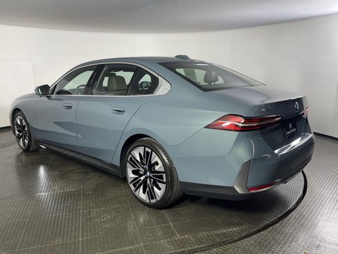 Certified 2025 BMW 540i xDrive image 6