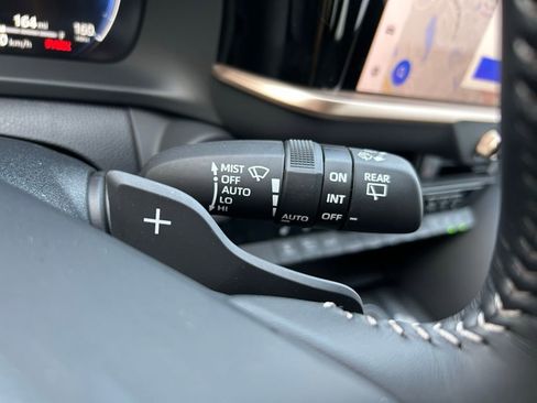 Used 2025 Toyota Crown Signia image 23