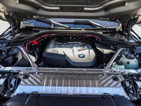 Used 2025 BMW X3 xDrive30i w/ Premium Package image 28