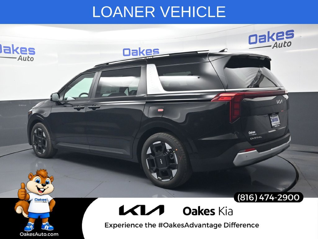 Used 2026 Kia Carnival EX FWD image 5