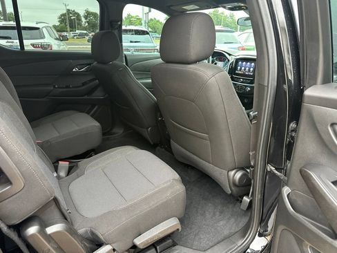 Used 2023 Chevrolet Traverse LT FWD image 20