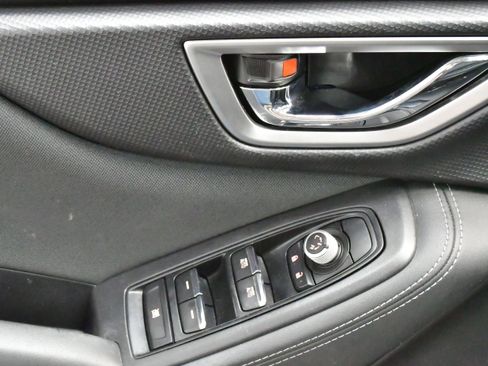 Used 2019 Subaru Forester Premium w/ All-Weather Package image 26