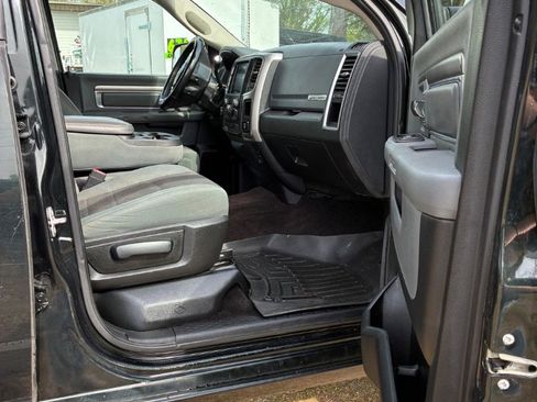 Used 2017 RAM 2500 Big Horn image 11