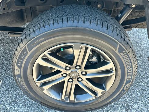 Used 2021 Ford F150 Lariat w/ Equipment Group 502A High AWD/4WD image 25