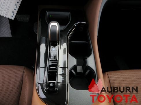 New 2025 Toyota Crown Signia image 16