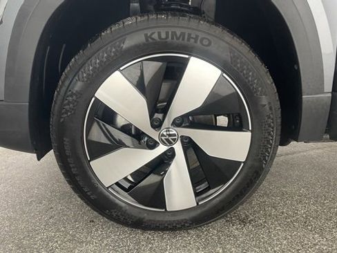 Used 2024 Volkswagen Taos S image 47