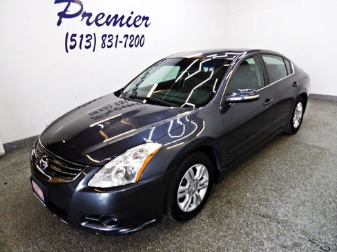 Used 2010 Nissan Altima 2.5 SL w/ SL Pkg FWD image 1
