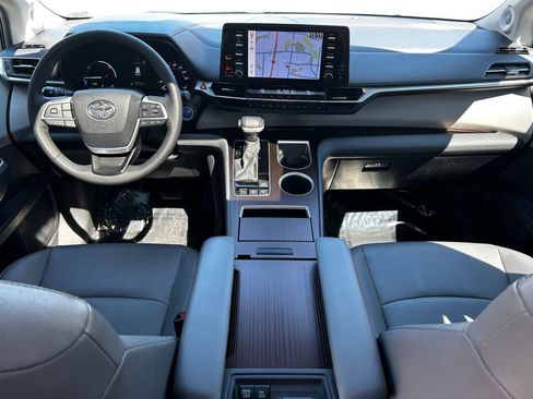 Certified 2023 Toyota Sienna XLE w/ XLE Plus Package AWD/4WD image 25