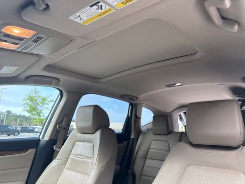 Used 2018 Honda CR-V Touring image 25