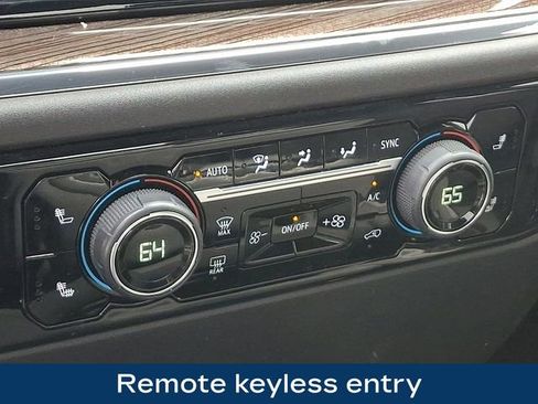 Used 2024 Chevrolet Silverado 1500 LT image 16