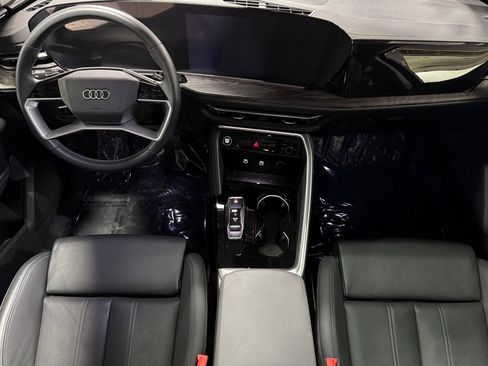 Used 2025 Audi Q5 Premium Plus w/ Premium Plus AWD/4WD image 12