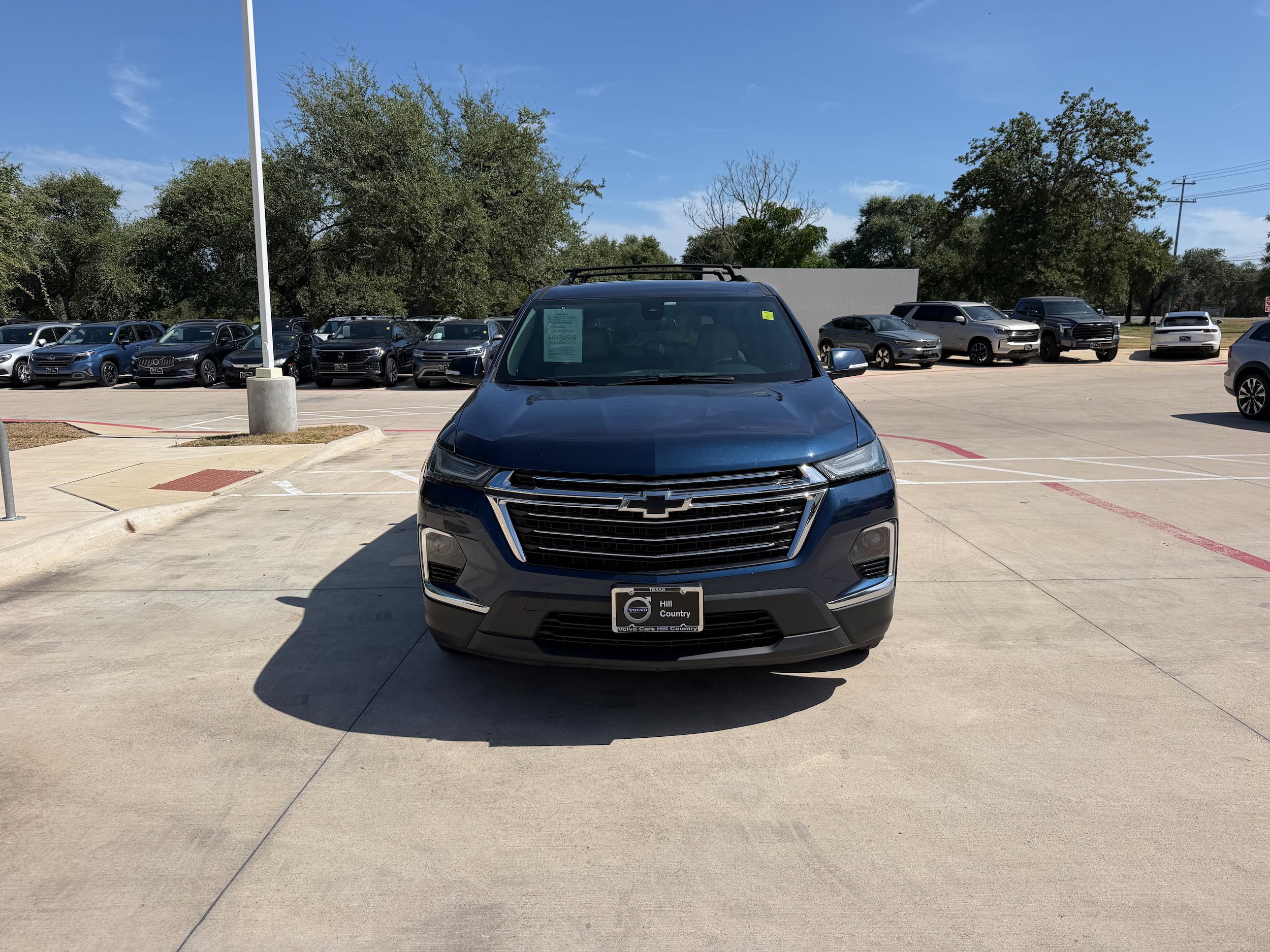 Used 2023 Chevrolet Traverse LT FWD image 8