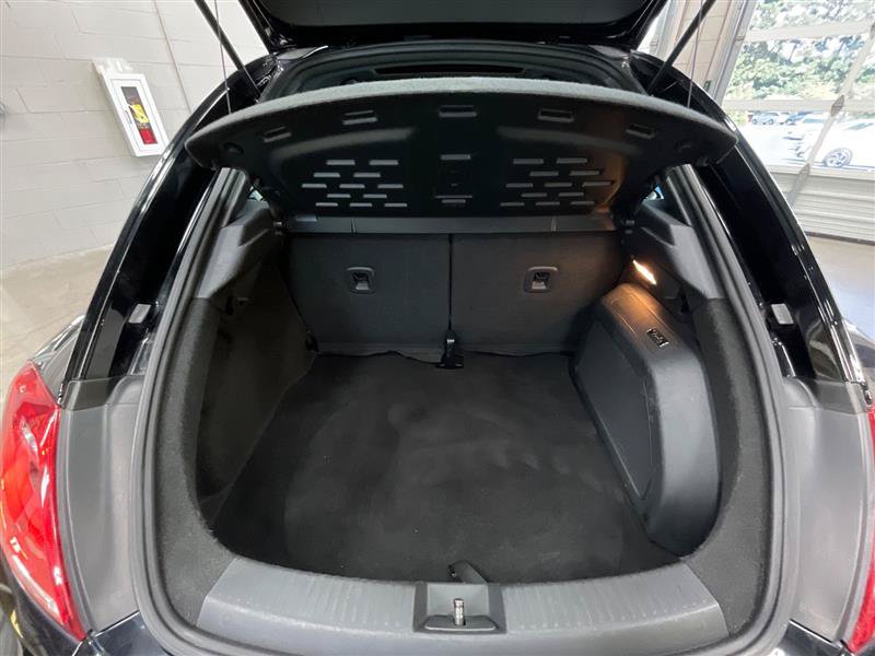 Used 2015 Volkswagen Beetle TDI FWD image 22