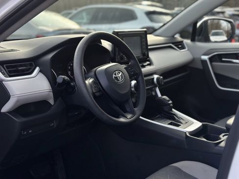 Used 2020 Toyota RAV4 XLE image 13