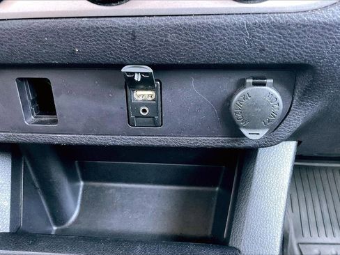 Used 2017 Toyota Tacoma SR5 w/ Tow Package image 16