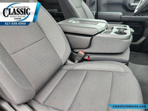 Used 2025 Chevrolet Silverado 2500 Custom w/ Custom Value Package image 17