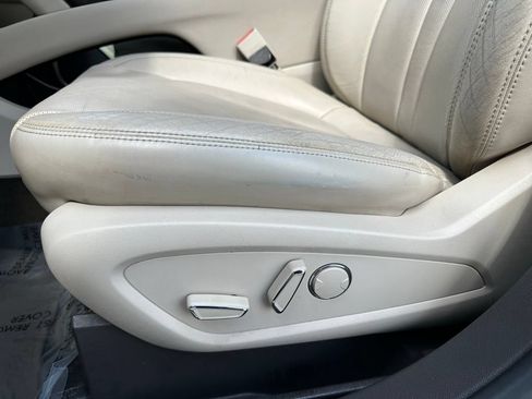 Used 2016 Lincoln MKX Reserve w/ Technology Package FWD image 15