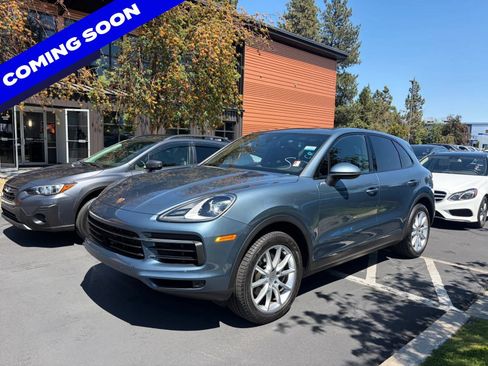 Used 2019 Porsche Cayenne AWD/4WD image 1