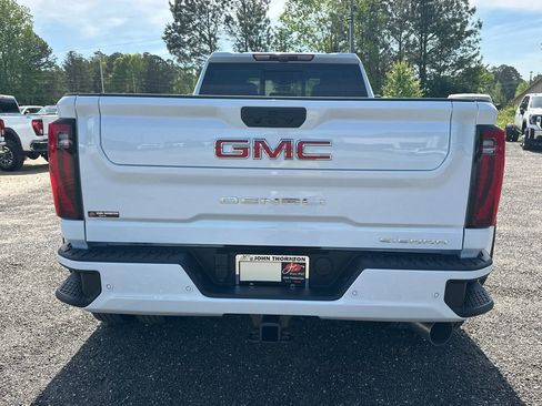 New 2026 GMC Sierra 3500 Denali w/ Denali Reserve Package AWD/4WD image 7