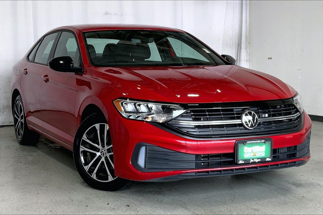 Used 2024 Volkswagen Jetta Sport FWD image 34