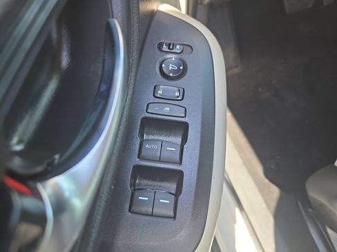 Certified 2025 Honda HR-V LX image 14