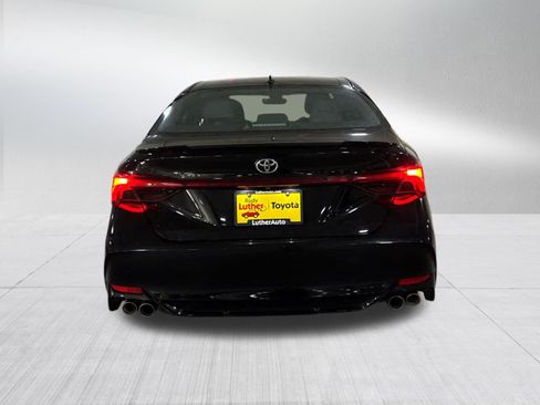 Used 2019 Toyota Avalon XSE w/ All Weather Liner Package FWD image 5