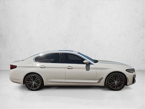 Used 2023 BMW 540i w/ Premium Package RWD image 4
