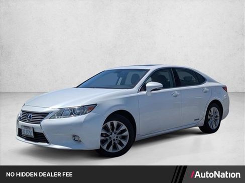 Used 2014 Lexus ES 300h w/ Luxury Package w/Bamboo Trim FWD image 1