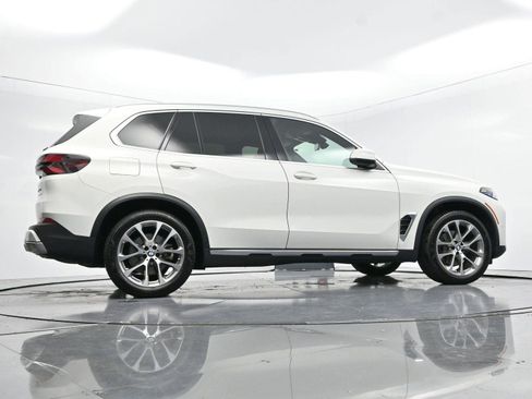 Used 2024 BMW X5 xDrive40i w/ Premium Package AWD/4WD image 48