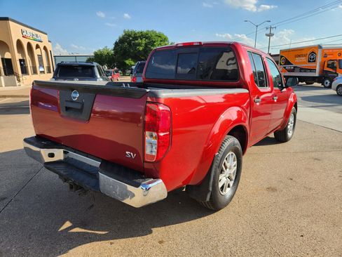 Used 2016 Nissan Frontier SV w/ SV Value Truck Package RWD image 5