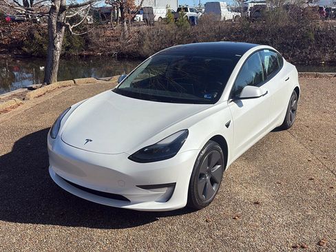 Used 2022 Tesla Model 3 Long Range image 12
