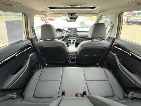 Used 2023 Kia Seltos SX w/ SX Sunroof Package image 21