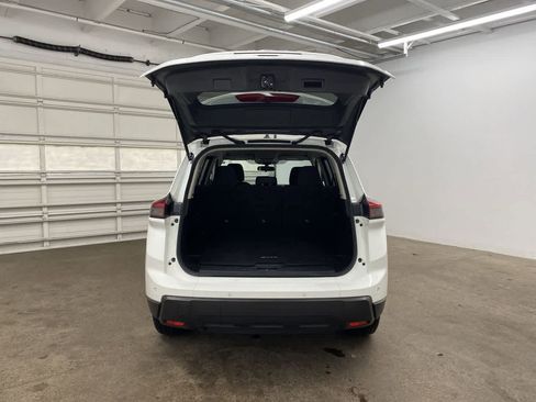 Used 2024 Nissan Rogue S AWD/4WD image 28
