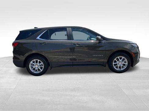 Used 2023 Chevrolet Equinox LT FWD image 6