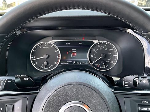 Used 2024 Nissan Pathfinder SL image 25