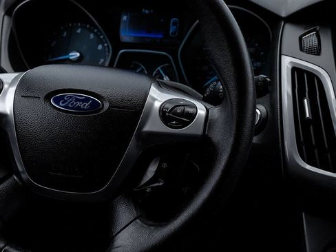 Used 2013 Ford Focus Titanium FWD image 23