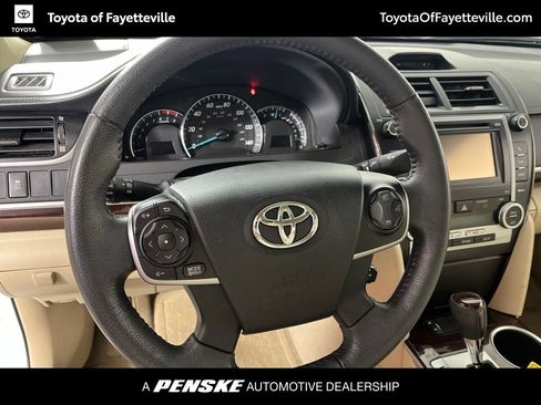 Used 2012 Toyota Camry XLE w/ Leather Pkg FWD image 27