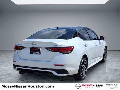 Used 2025 Nissan Sentra SR image 7