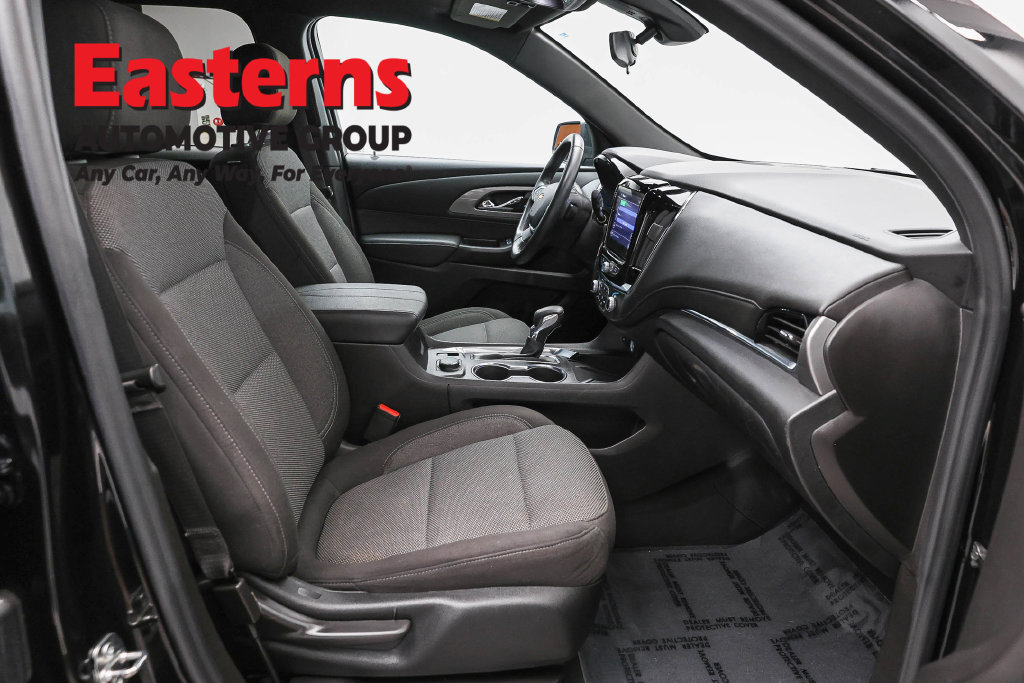 Used 2023 Chevrolet Traverse LT FWD image 28