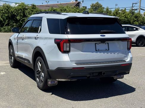 New 2026 Ford Explorer ST-Line w/ ST-Line Street Pack AWD/4WD image 5