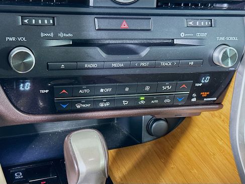 Used 2016 Lexus RX 350 AWD w/ Premium Package image 24