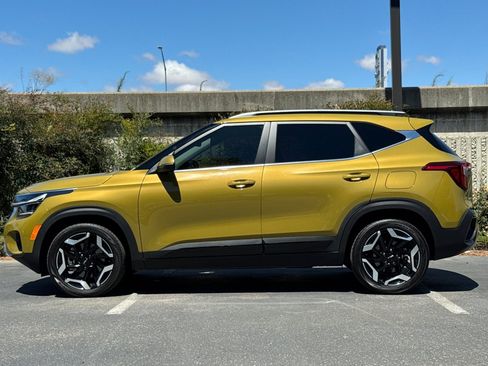 Used 2024 Kia Seltos SX w/ SX Sunroof Package AWD/4WD image 8