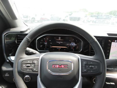 New 2026 GMC Sierra 1500 Elevation w/ Elevation Select Package AWD/4WD image 20