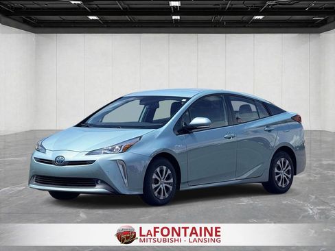 Used 2019 Toyota Prius XLE AWD/4WD image 1