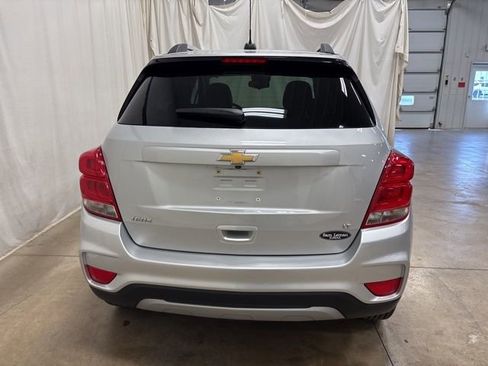 Used 2019 Chevrolet Trax LT w/ LT Convenience Package image 5